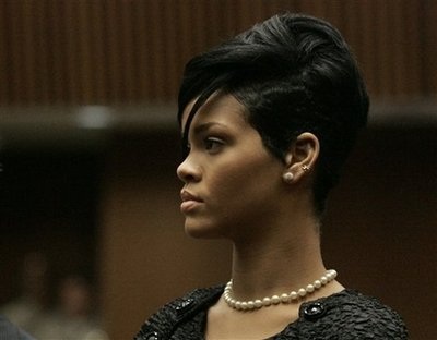 Chris Brown nhận án treo sau khi đánh Rihanna - 6 Chris Brown nhận án treo sau khi đánh Rihanna - 6