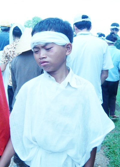 Sét đánh 2 người chết, 1 người bị thương - 2