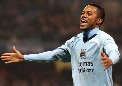 Robinho “mời gọi” Eto’o tới Man City - 1