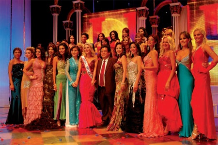 Khẳng định tên phụ nữ Việt Nam trên bản đồ nhan sắc thế giới… - 4 Khẳng định tên phụ nữ Việt Nam trên bản đồ nhan sắc thế giới… - 4