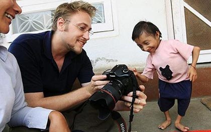 17 tuổi cân nặng 4,5 kg - 13