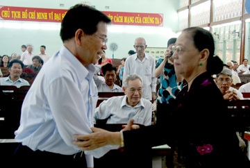 Việt Nam đã vượt ngưỡng nước nghèo - 2