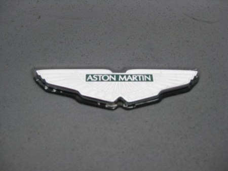 Aston Martin V8 Vantage mui trần tại Nội Bài - 8 Aston Martin V8 Vantage mui trần tại Nội Bài - 8