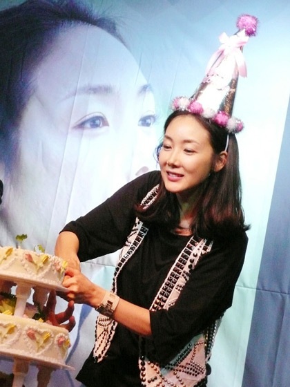 Mùa thu tới, Choi Ji Woo hẹn gặp Bae Yong Joon tại Nhật Bản - 5 Mùa thu tới, Choi Ji Woo hẹn gặp Bae Yong Joon tại Nhật Bản - 5