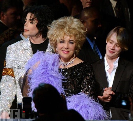 Những bức ảnh “để đời” của Michael Jackson - 29