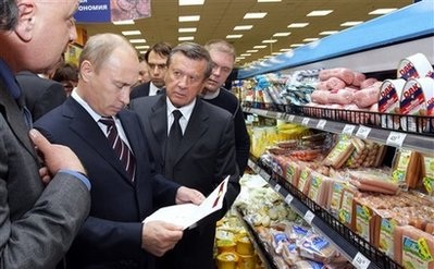 Thủ tướng Putin “bắt tận tay” siêu thị bán đắt quá mức - 1 Thủ tướng Putin “bắt tận tay” siêu thị bán đắt quá mức - 1