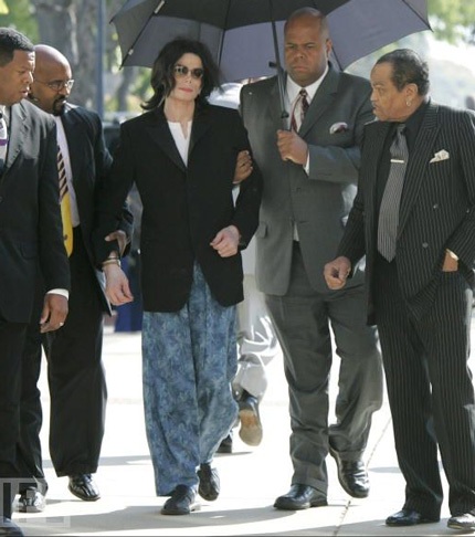 Những bức ảnh “để đời” của Michael Jackson - 33