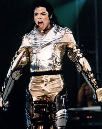 Những trang phục mang đậm dấu ấn Michael Jackson - 6 Những trang phục mang đậm dấu ấn Michael Jackson - 6