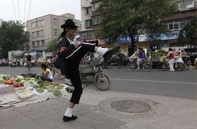 Người hâm mộ khắp thế giới tiếc thương Michael Jackson - 2