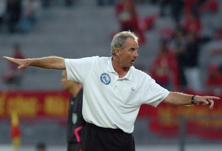 Ông A. Riedl dẫn dắt đội tuyển U23 Lào - 1 Ông A. Riedl dẫn dắt đội tuyển U23 Lào - 1