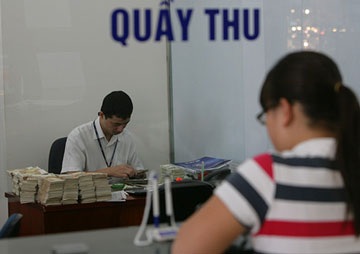 Lãi suất VND liên ngân hàng liên tục giảm - 1