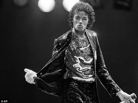 Michael Jackson - “ông Vua” nhiều tranh cãi - 2 Michael Jackson - “ông Vua” nhiều tranh cãi - 2
