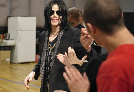 Những tiết lộ mới về cái chết của Michael Jackson - 1