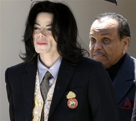 Michael Jackson để lại món nợ 500 triệu USD? - 1 Michael Jackson để lại món nợ 500 triệu USD? - 1