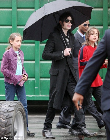 Con gái Michael Jackson: "Cha ơi, không thể nào!" - 4 Con gái Michael Jackson: "Cha ơi, không thể nào!" - 4