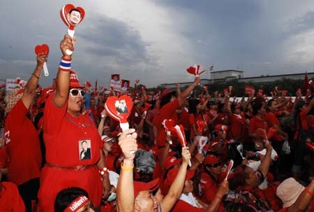 Thái Lan: “Áo đỏ” sẽ tiến hành thêm 3 cuộc biểu tình lớn - 1 Thái Lan: “Áo đỏ” sẽ tiến hành thêm 3 cuộc biểu tình lớn - 1