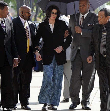 Trước khi đột tử, sức khỏe của Michael Jackson đã xuống dốc - 2