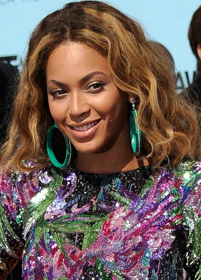 Beyonce - “thiên thần” trên sân khấu lễ trao giải BET - 5 Beyonce - “thiên thần” trên sân khấu lễ trao giải BET - 5