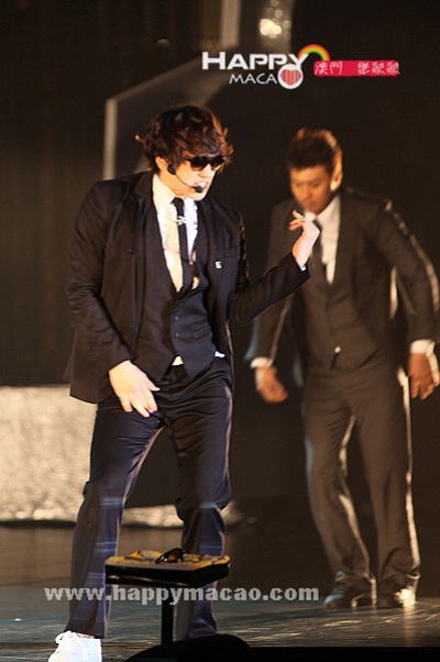 Chùm ảnh: Hình ảnh “nóng hổi” của Bi (Rain) tại Ma Cao - 27