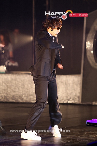 Chùm ảnh: Hình ảnh “nóng hổi” của Bi (Rain) tại Ma Cao - 29