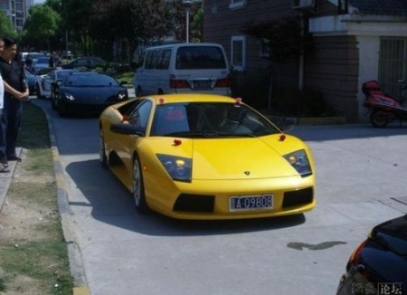 Đoàn xe dâu gây choáng ở Trung Quốc - 4 Đoàn xe dâu gây choáng ở Trung Quốc - 4