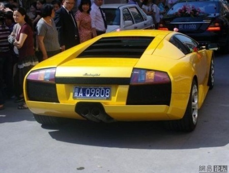 Đoàn xe dâu gây choáng ở Trung Quốc - 5 Đoàn xe dâu gây choáng ở Trung Quốc - 5