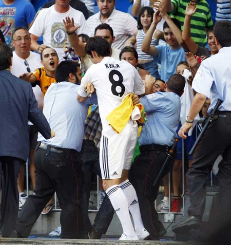 Kaka chính thức ra mắt tại Real Madrid - 6 Kaka chính thức ra mắt tại Real Madrid - 6