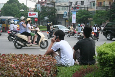 “Tan nát” những thảm cỏ xanh - 7 “Tan nát” những thảm cỏ xanh - 7