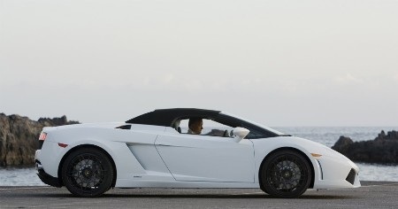 Chiêm ngưỡng Lamborghini Gallardo LP560-4 mui trần | Báo Dân trí