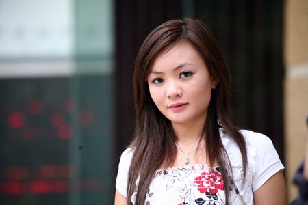 Bất ngờ gặp “bé” Xuân Mai trên phố Hà Nội - 3 Bất ngờ gặp “bé” Xuân Mai trên phố Hà Nội - 3