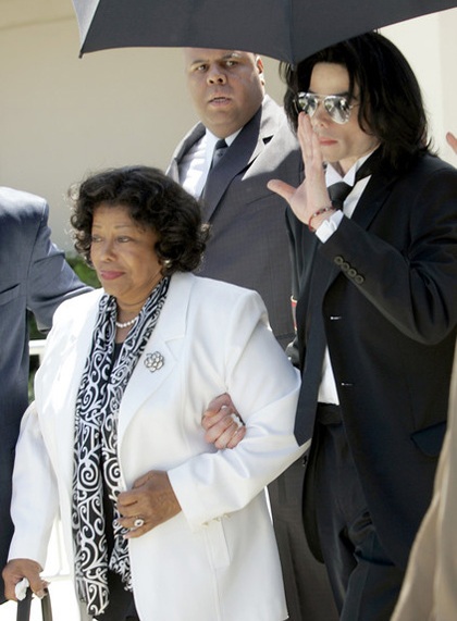 “Ông vua nhạc Pop” trong mắt mẹ - 3