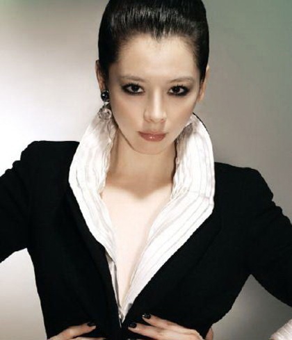 Từ Nhược Tuyên: “Tôi không yêu Phùng Đức Luân” - 2 Từ Nhược Tuyên: “Tôi không yêu Phùng Đức Luân” - 2