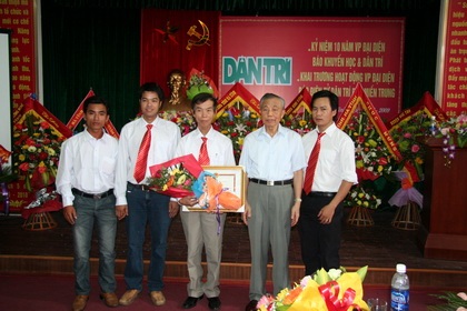 Khai trương văn phòng Dân trí Bắc miền Trung - 1 Khai trương văn phòng Dân trí Bắc miền Trung - 1