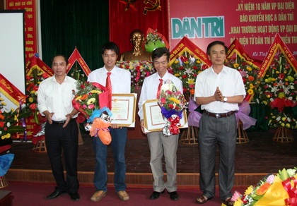 Khai trương văn phòng Dân trí Bắc miền Trung - 2 Khai trương văn phòng Dân trí Bắc miền Trung - 2