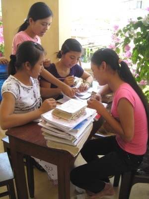 Những bữa cơm ấm lòng sĩ tử - 2