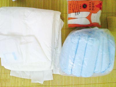 Quần lót giấy kém chất lượng: Gây ngứa và viêm nhiễm - 1 Quần lót giấy kém chất lượng: Gây ngứa và viêm nhiễm - 1