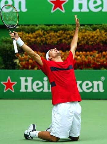 Nhìn lại 15 "bức chiến quả" của Roger Federer - 2