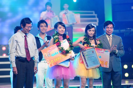 9X Lê Thái Sơn và Bạch Công Khanh giành giải Tiếng ca học đường - 3 9X Lê Thái Sơn và Bạch Công Khanh giành giải Tiếng ca học đường - 3