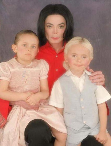 Ảnh hạnh phúc của Michael Jackson bên vợ cũ và hai con - 15