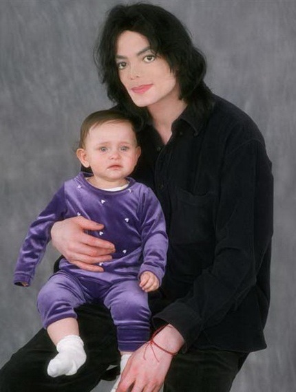 Ảnh hạnh phúc của Michael Jackson bên vợ cũ và hai con - 5