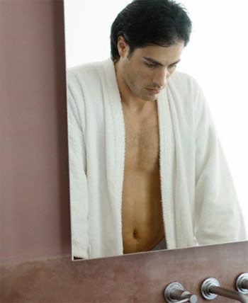 Mang tiếng “chó chui gầm chạn”  - 1