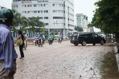 Sĩ tử “ngán” bến xe Mỹ Đình - 11