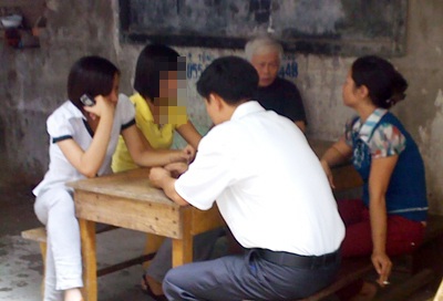 Đèo vợ đi đánh ghen... người tình - 1