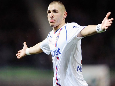 Benzema mặc số 19 tại Real Madrid, Huntelaar sắp bị tống khứ - 1 Benzema mặc số 19 tại Real Madrid, Huntelaar sắp bị tống khứ - 1