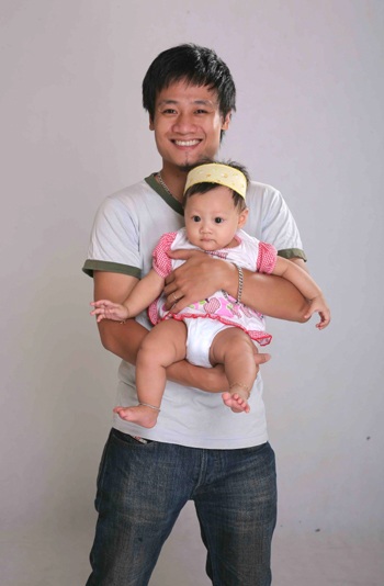 Tác giả “Nồng nàn Hà Nội” lên chức bố - 3