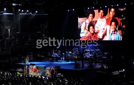 Tang lễ Michael Jackson “phủ kín” âm nhạc - 31