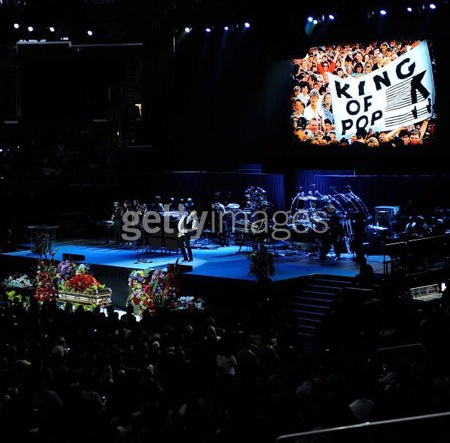 Tang lễ Michael Jackson “phủ kín” âm nhạc - 25