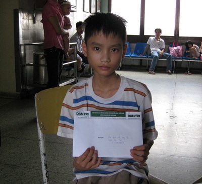 Quà nhân ái đến với cô bé bị tim bẩm sinh và hở hàm ếch - 2 Quà nhân ái đến với cô bé bị tim bẩm sinh và hở hàm ếch - 2