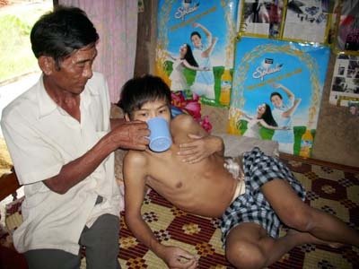 "Tôi mong có tiền để mổ lấy thận thay cho con" - 3