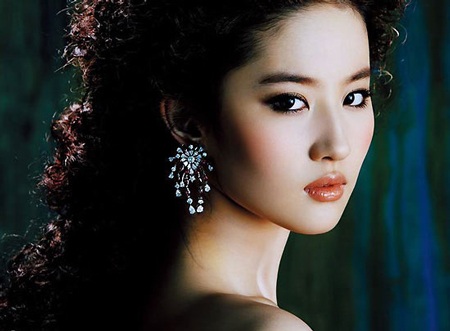 Vẻ đẹp kiêu sa của “ngọc nữ” Lưu Diệc Phi - 2 Vẻ đẹp kiêu sa của “ngọc nữ” Lưu Diệc Phi - 2